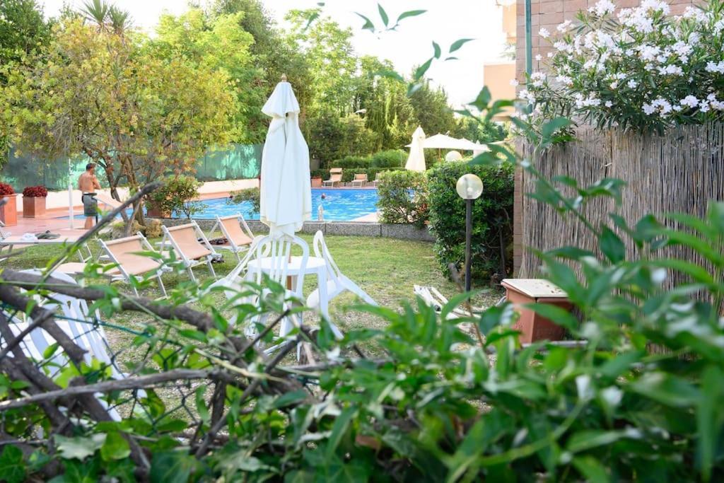 Laura Sweet Home Con Piscina Рим Екстериор снимка